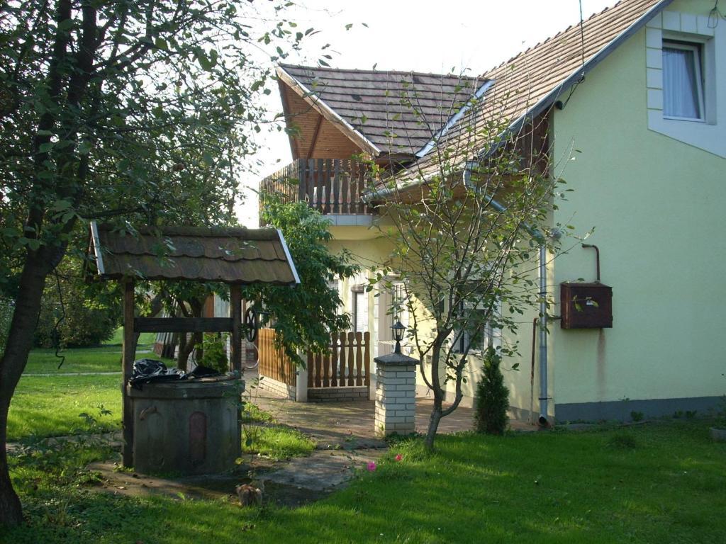 Bundics Vendeghazak Bed & Breakfast Lenti Rom bilde