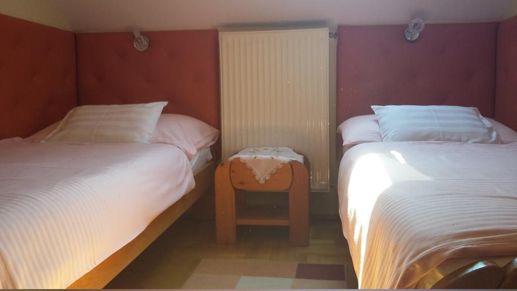 Bundics Vendeghazak Bed & Breakfast Lenti Eksteriør bilde