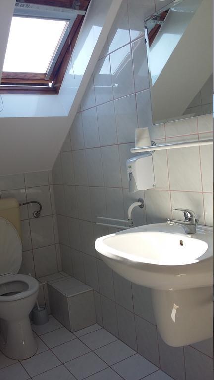 Bundics Vendeghazak Bed & Breakfast Lenti Eksteriør bilde