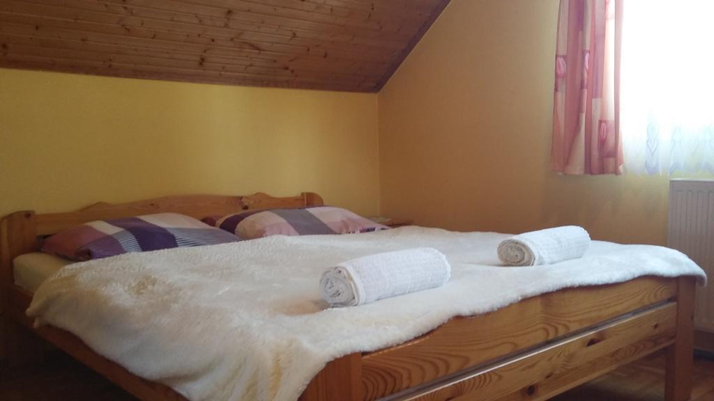Bundics Vendeghazak Bed & Breakfast Lenti Eksteriør bilde